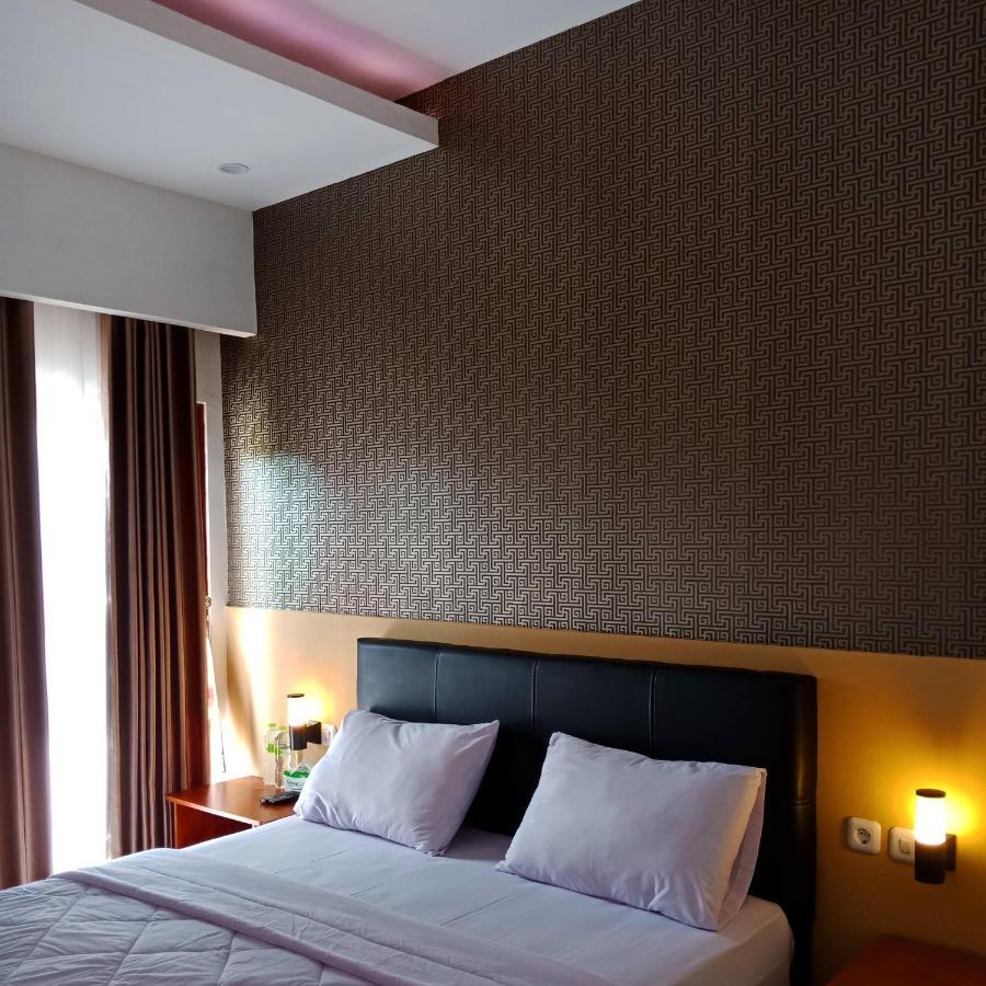 The Royal Joglo Hotel Tepus Kamer foto