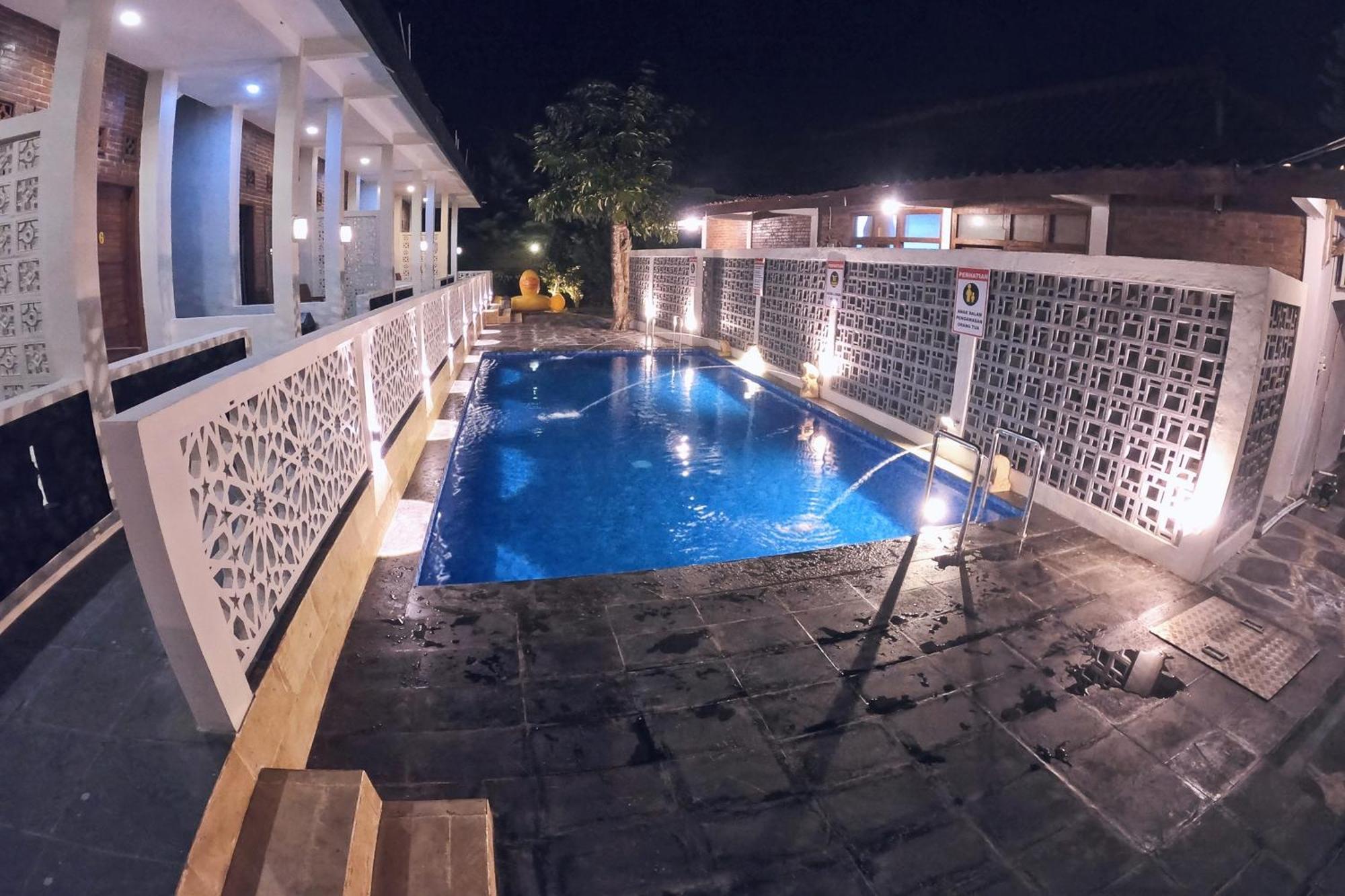 The Royal Joglo Hotel Tepus Buitenkant foto